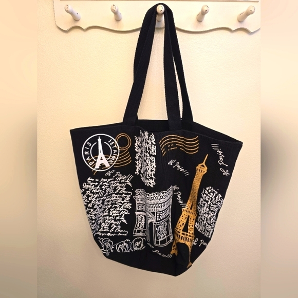 Stylish Black and Gold Tote Bag - Picture 2 of 3